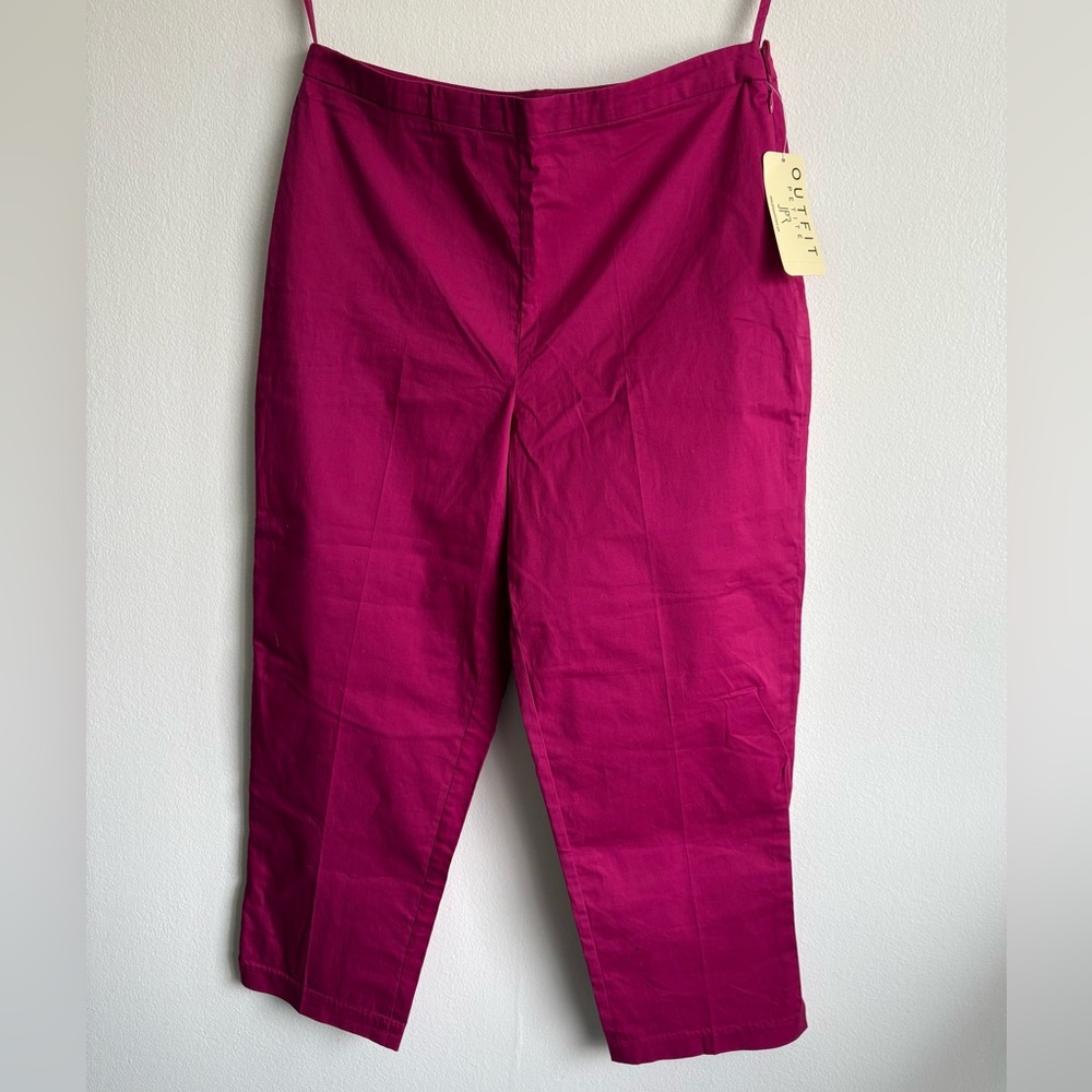 Women's Cropped Straight-Leg Pants in Fuchsia